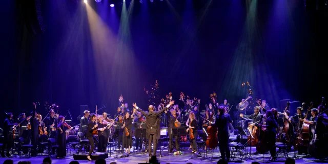 Lancée de confettis par l'Orchestre National Capitole de Toulouse , crédits ONCT, Dylan Corlay