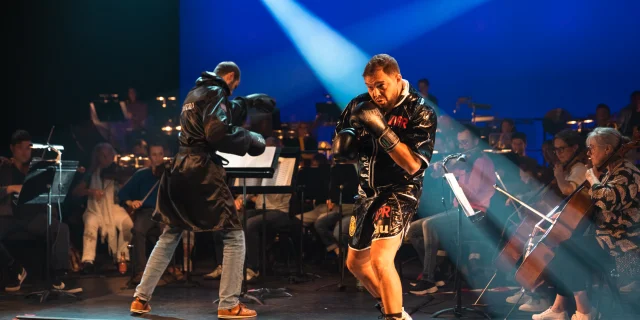 PAU Séquence BOXE avec Karim ALILICHE crédits Jean-Didier TIBERGHIEN 05492